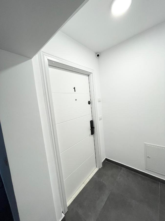 Central Studio Apartment 1, Tirana Exterior photo